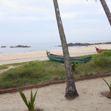 Chera Rocks Beach House Hotel Thottada Luaran gambar