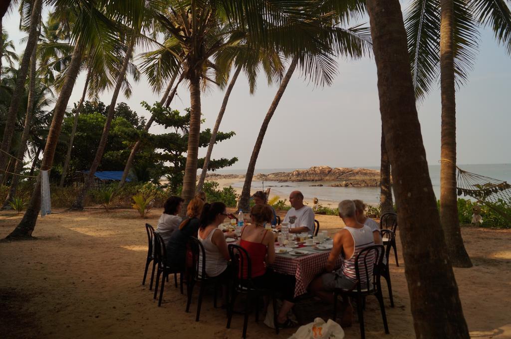 Chera Rocks Beach House Hotel Thottada Bilik gambar